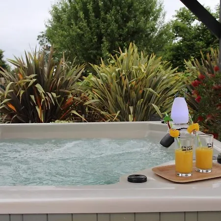 La Catiniere Bed & Breakfast 4*