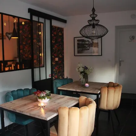 Alojamento de Acomodação e Pequeno-almoço La Catiniere 4*